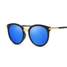 Load image into Gallery viewer, Vintage Black Design Sunglasses